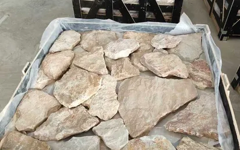 Rust Colored Natural Loose Stone Garden Paving