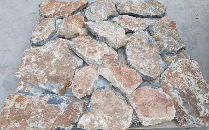 Rust Colored Natural Loose Stone Garden Paving